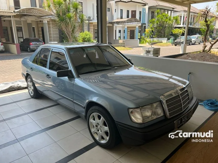 1997 Mercedes-Benz E230 W210 2.3 Automatic Sedan