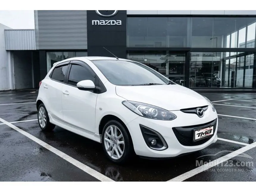 2013 Mazda 2 R Hatchback