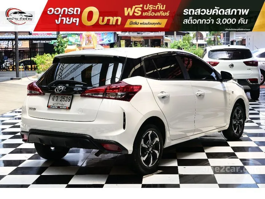 2023 Toyota YARIS Entry Hatchback