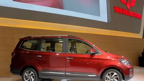 Wuling Confero Pede Tantang Toyota Avanza dan Honda Mobilio
