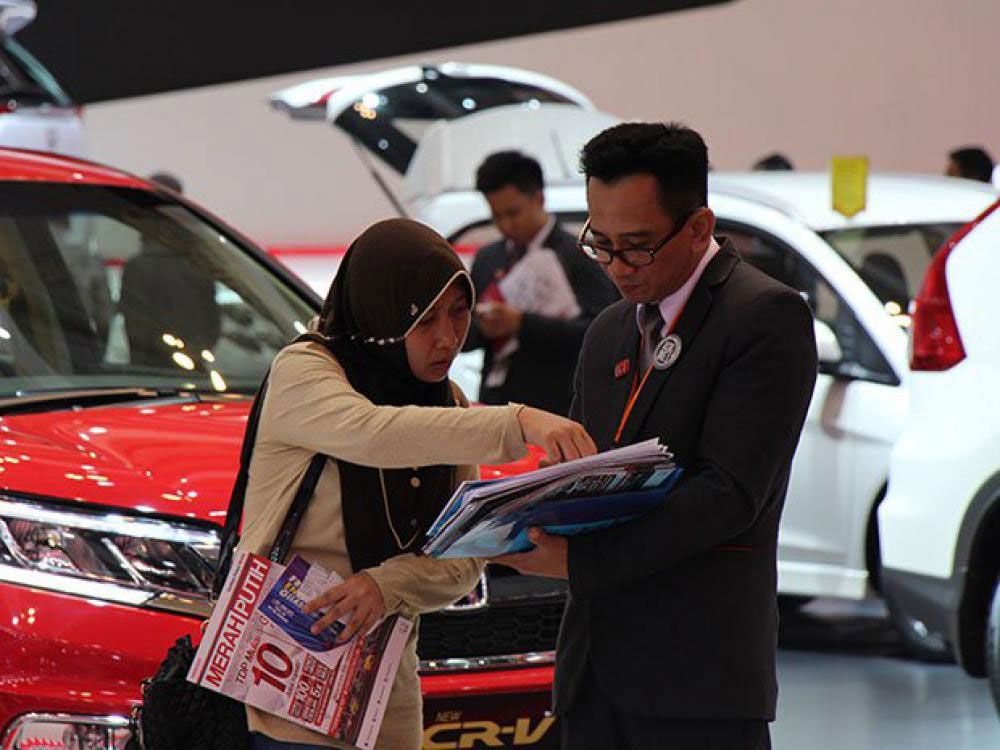 Harga Mobil Berbagai Merek Naik, Penjualan September Turun