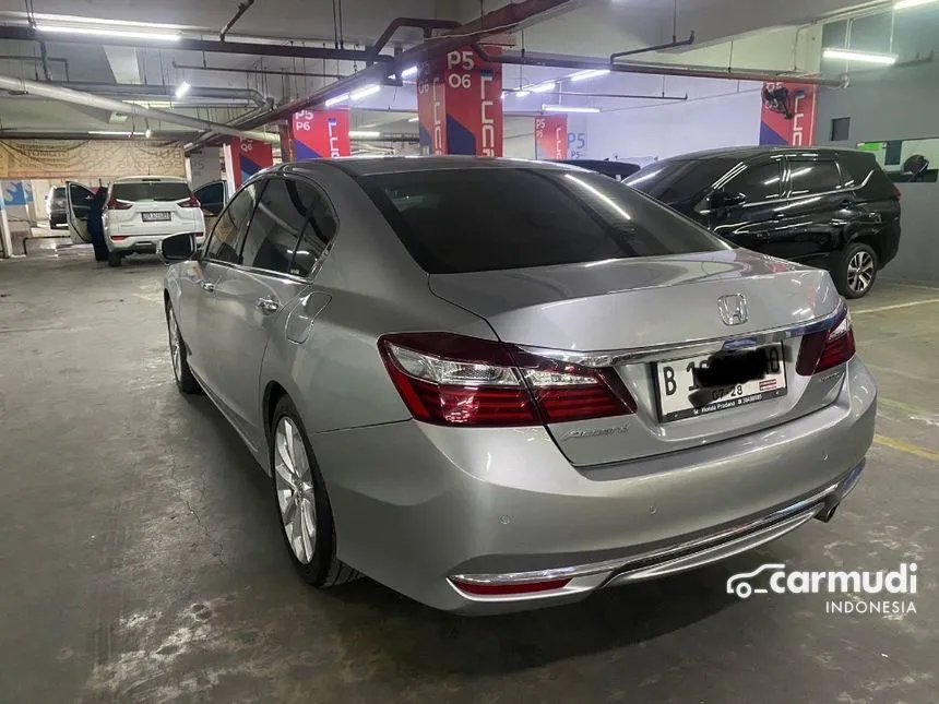 2017 Honda Accord VTi-L Sedan