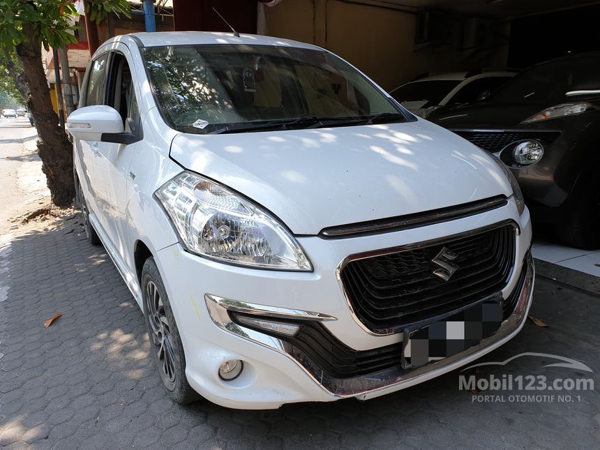 Jual Mobil  Suzuki Ertiga  2021 Dreza GS 1 4 di Jawa  Timur  