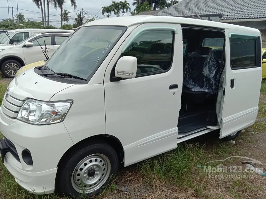 2023 Daihatsu Luxio D MPV