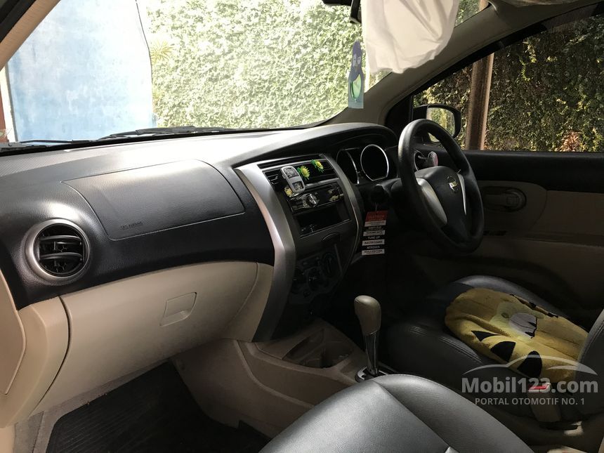 2015 Nissan Grand Livina XV MPV