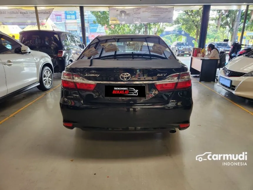 2017 Toyota Camry V Sedan