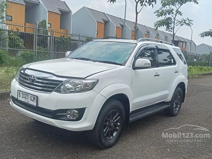 2015 Toyota Fortuner G Lux SUV