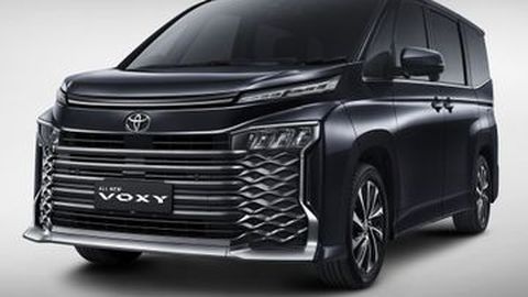Teknologi All New Toyota Voxy Makin Tinggi, tapi Kok Sunroof Dihilangkan?