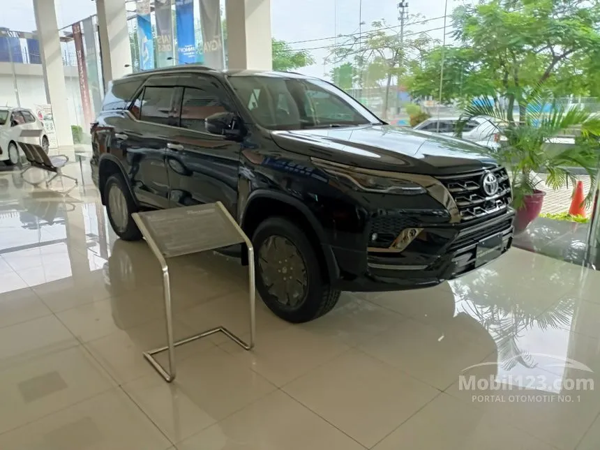 Jual Mobil Toyota Fortuner 2024 GR Sport 2.8 di DKI Jakarta Automatic SUV Hitam Rp 570.200.000