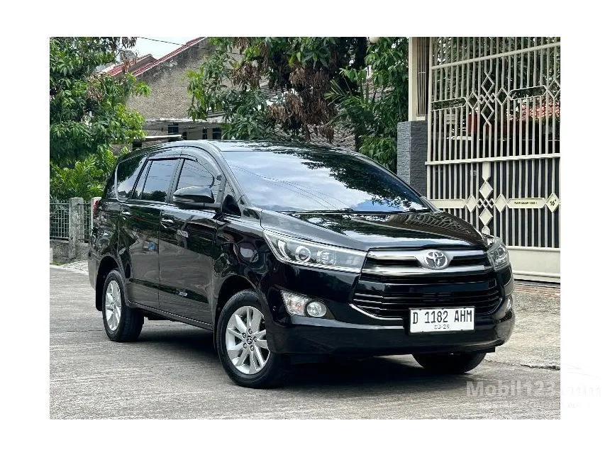 Jual Mobil Toyota Kijang Innova 2018 V 2.4 di Jawa Barat Automatic MPV Hitam Rp 365.000.000
