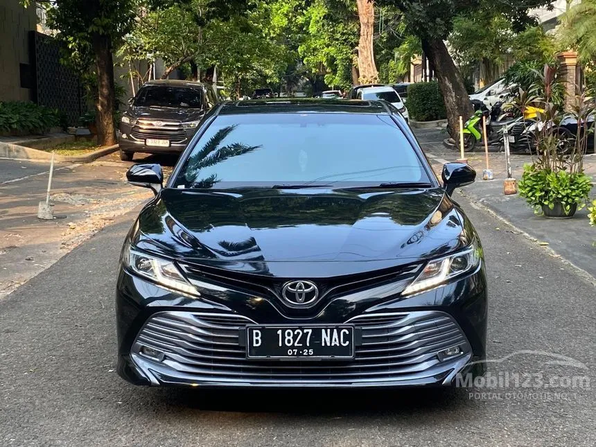 2020 Toyota Camry V Sedan