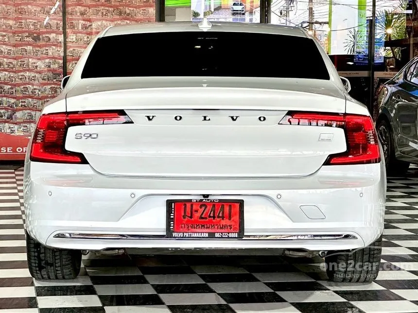 2026 Volvo S90 Recharge Ultimate T8 Bright Sedan