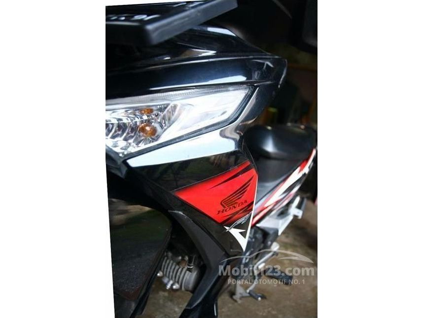 Jual Motor  Honda Supra  2015 X  125  FI 0 1 di Jawa Barat 