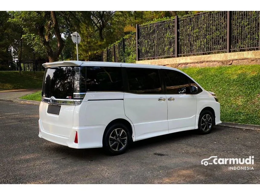 2021 Toyota Voxy Wagon