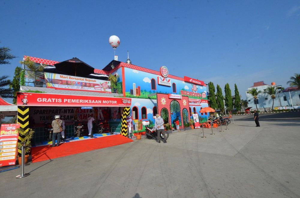 Posko Bale Santai Honda 2015 untuk Pemudik