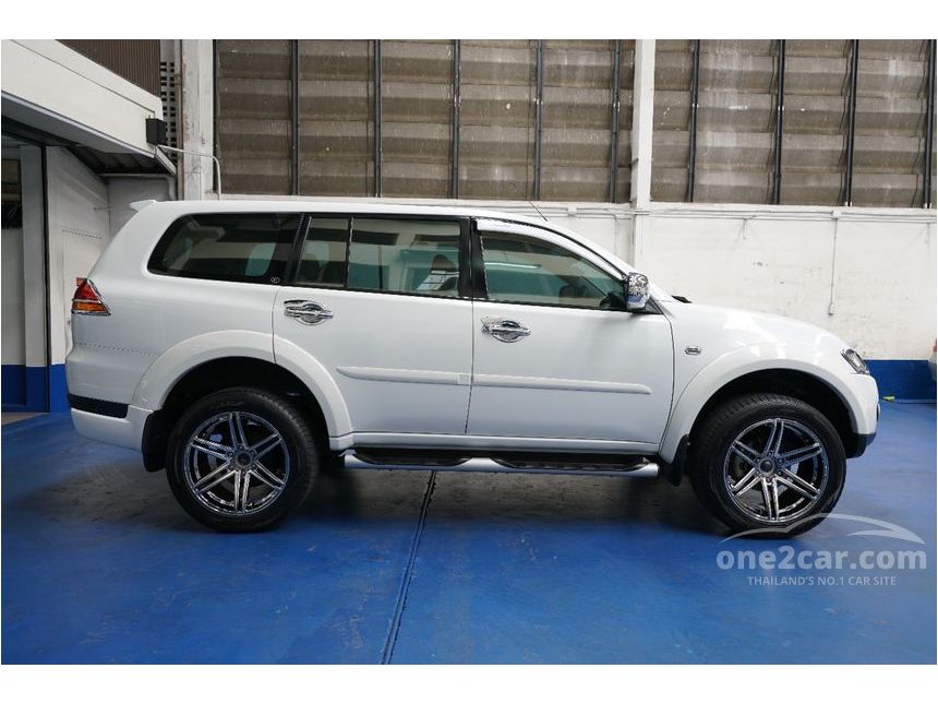 Mitsubishi pajero sport 2013