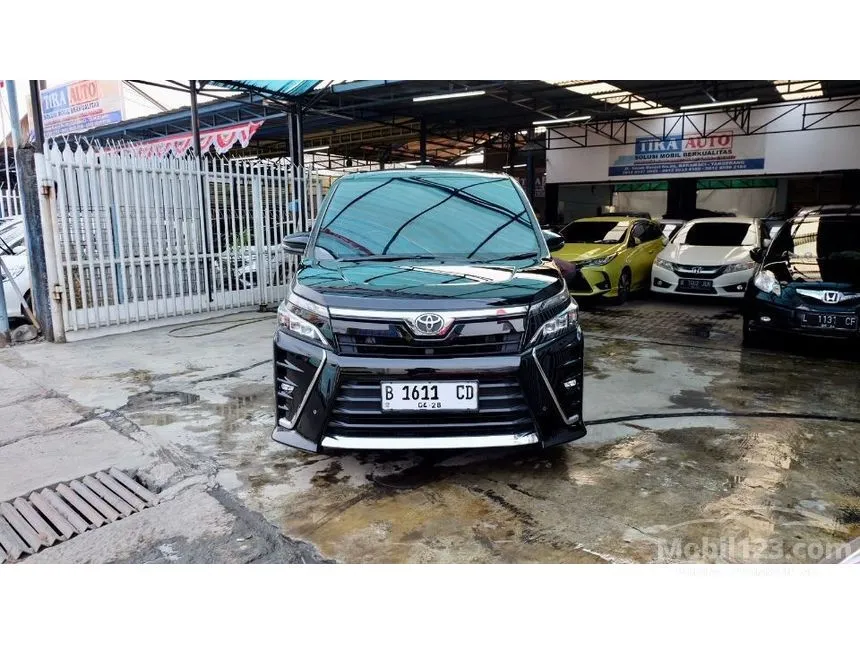 Jual Mobil Toyota Voxy 2018 2.0 di Banten Automatic Wagon Hitam Rp 388.000.000