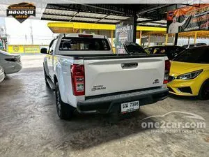 2019 Isuzu D-MAX 3.0 Hi-Lander Stealth Z-Prestige Space Cab Pickup
