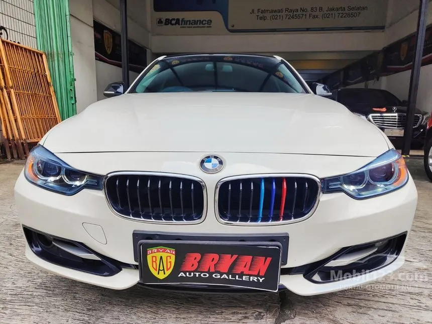 Jual Mobil BMW 320i 2014 Sport 2.0 di DKI Jakarta Automatic Sedan Putih Rp 348.000.000