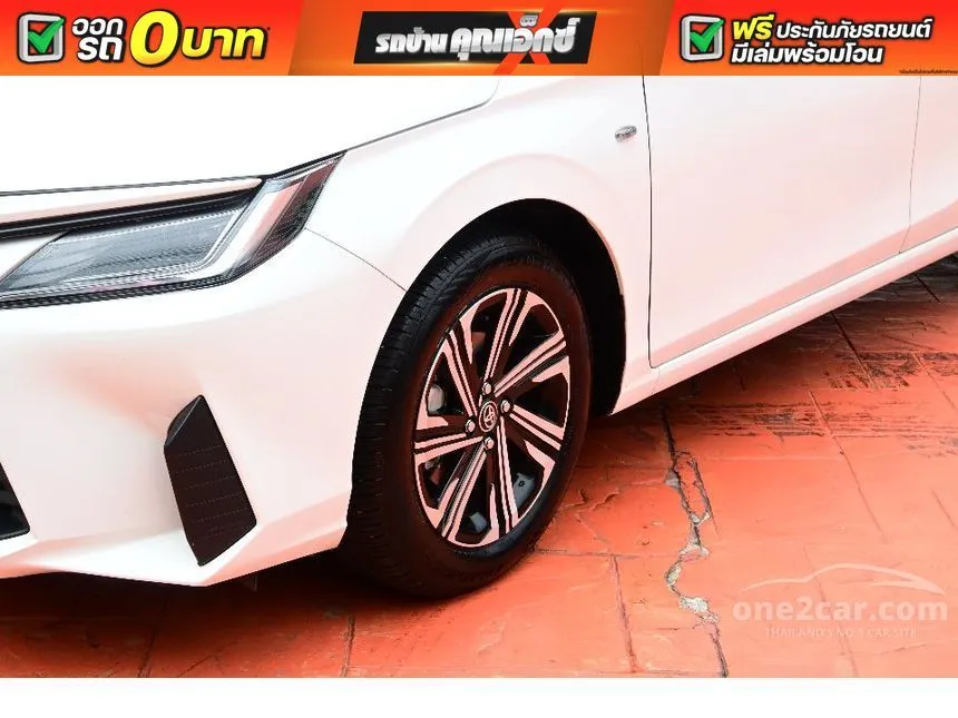 2025 Toyota Yaris Ativ Sport Sedan