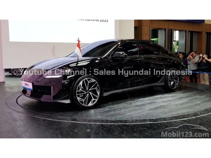 Jual Mobil Hyundai IONIQ 6 2023 Signature Long Range di Jawa Barat Automatic Sedan Hitam Rp 1.110.000.000