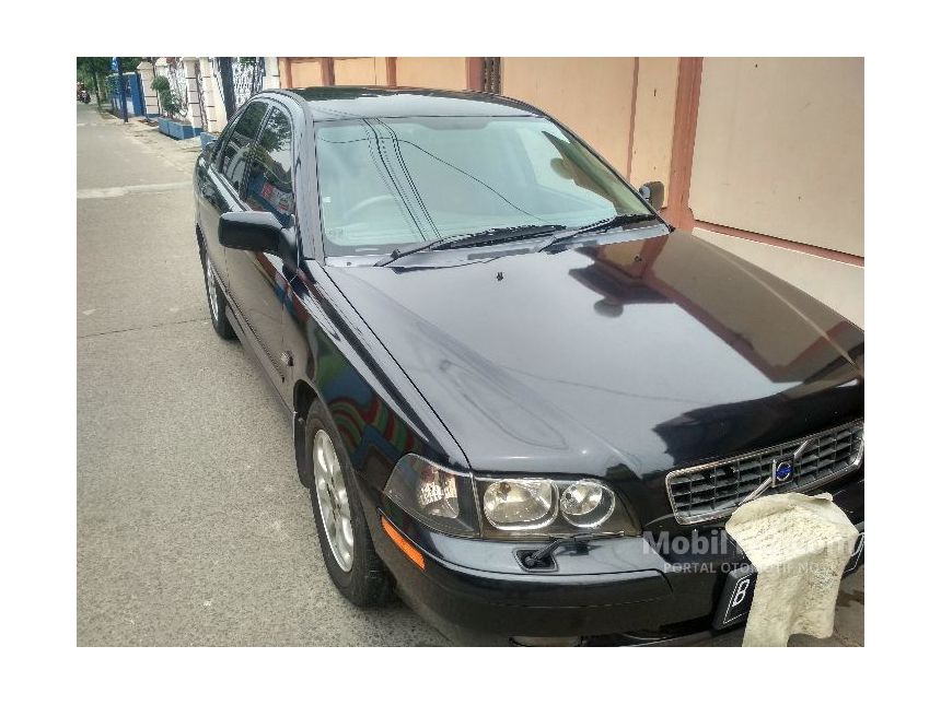 2003 Volvo S40 Turbo Sedan