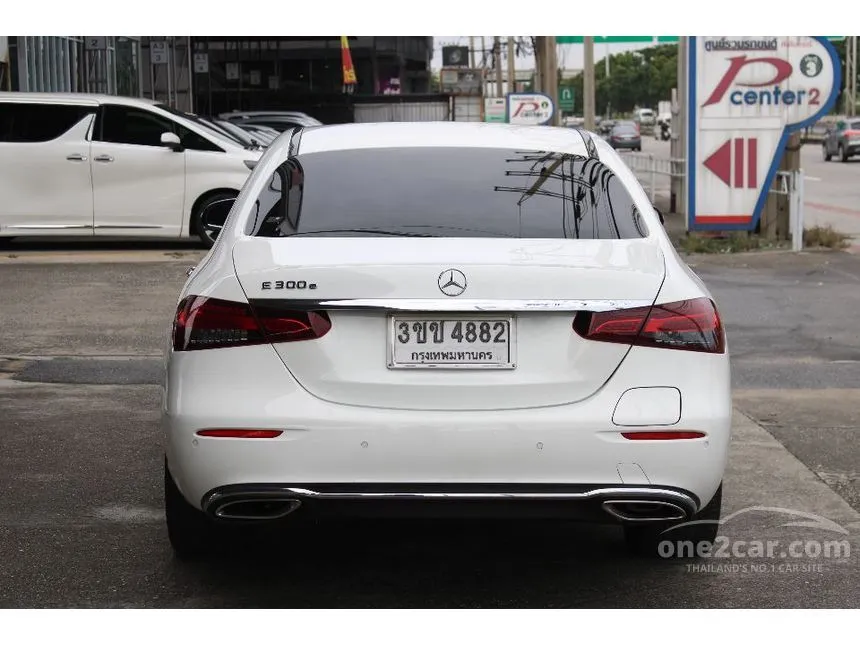 2022 Mercedes-Benz E300 e Avantgarde Sedan