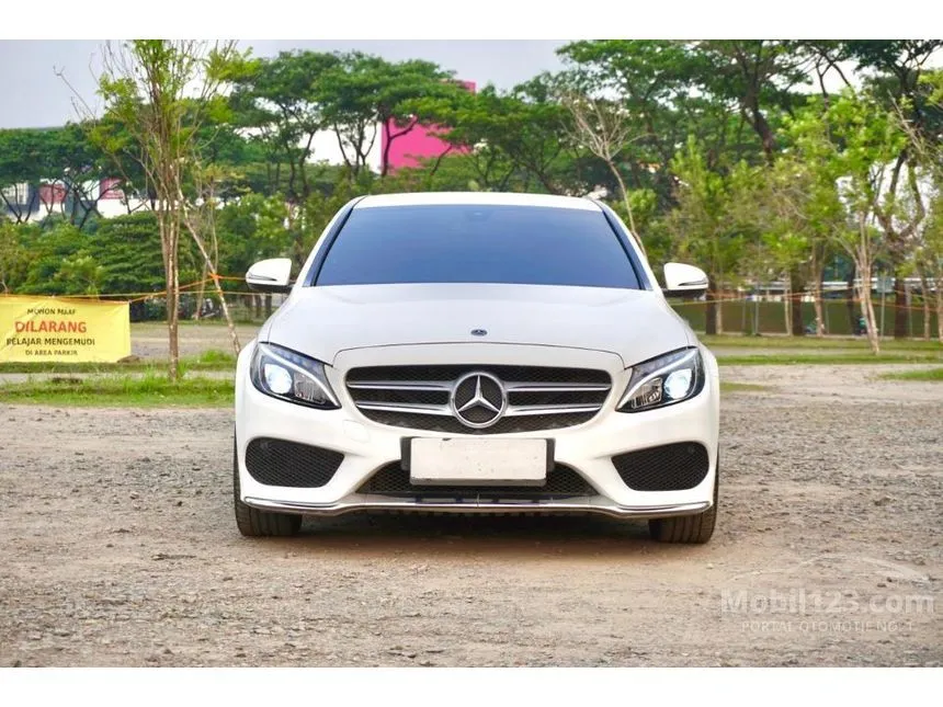 2017 Mercedes-Benz C200 AMG Line Sedan