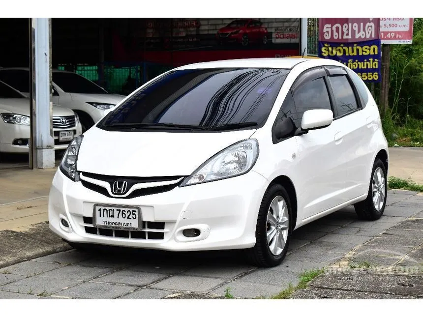 2012 Honda JAZZ V Hatchback