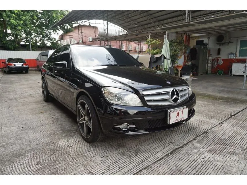 2011 Mercedes-Benz C200 CGI BlueEFFICIENCY Sedan