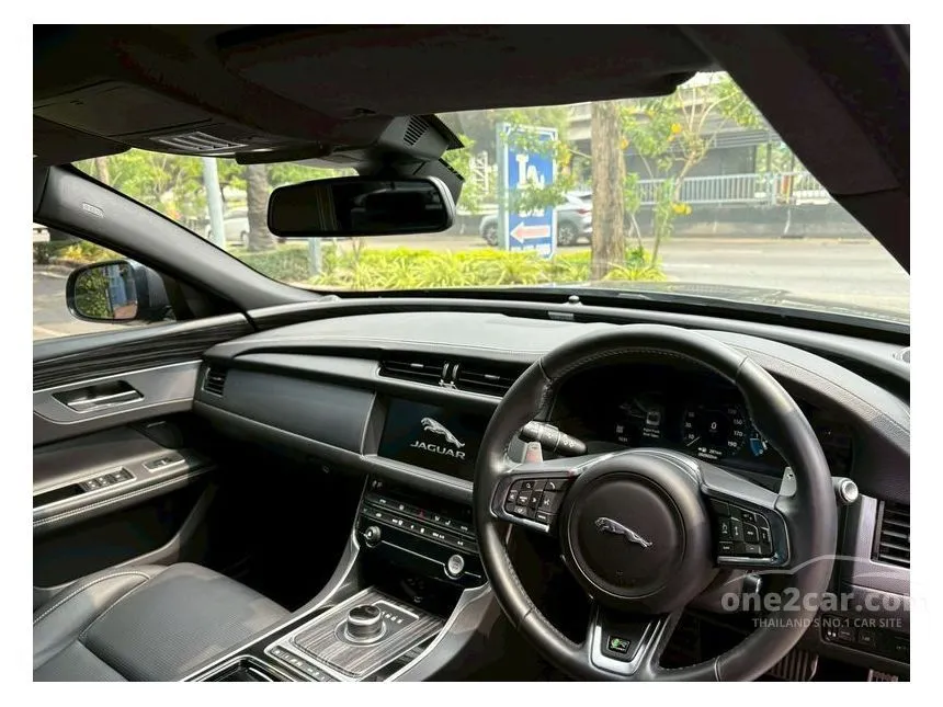 2017 Jaguar XF 25t R-Sport Sedan