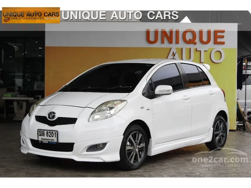 2009 Toyota YARIS E Hatchback