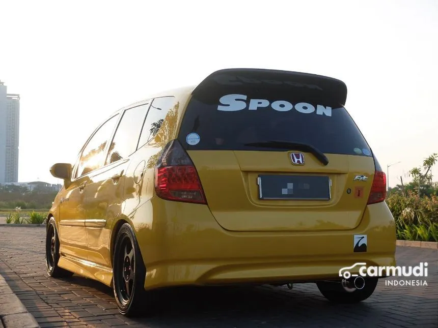 2005 Honda Jazz VTEC Hatchback