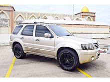 2007 Ford Escape 2.3 XLT 4x2 SUV Sunroof Matik