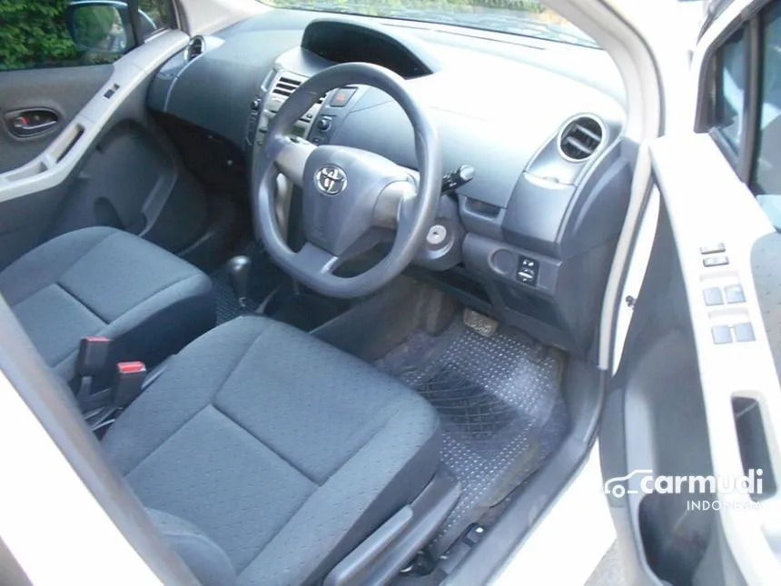 2012 Toyota Yaris E Hatchback