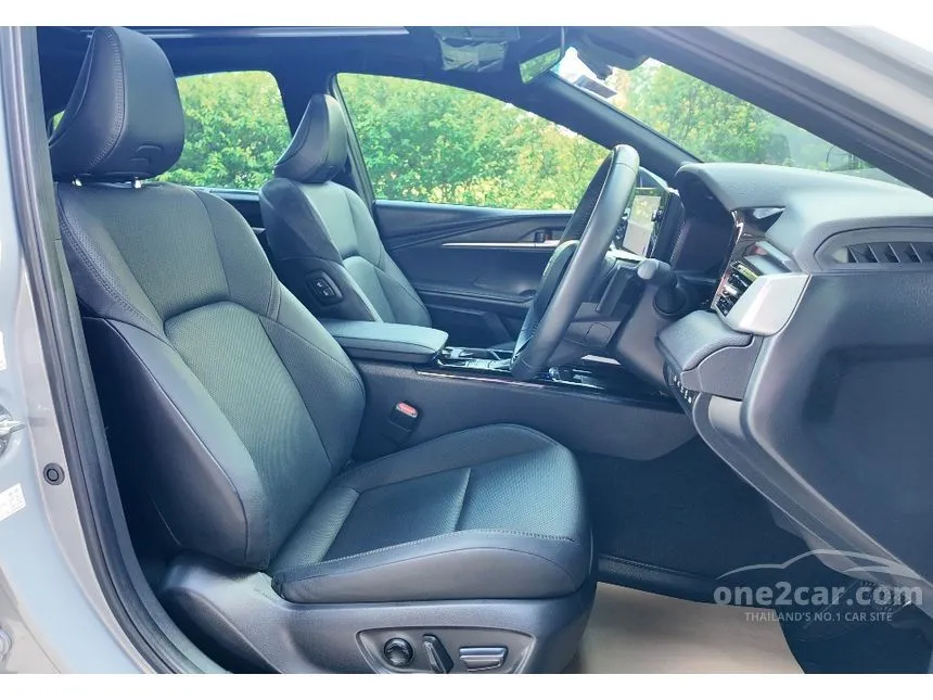 2025 Toyota CAMRY HEV Premium Luxury Sedan