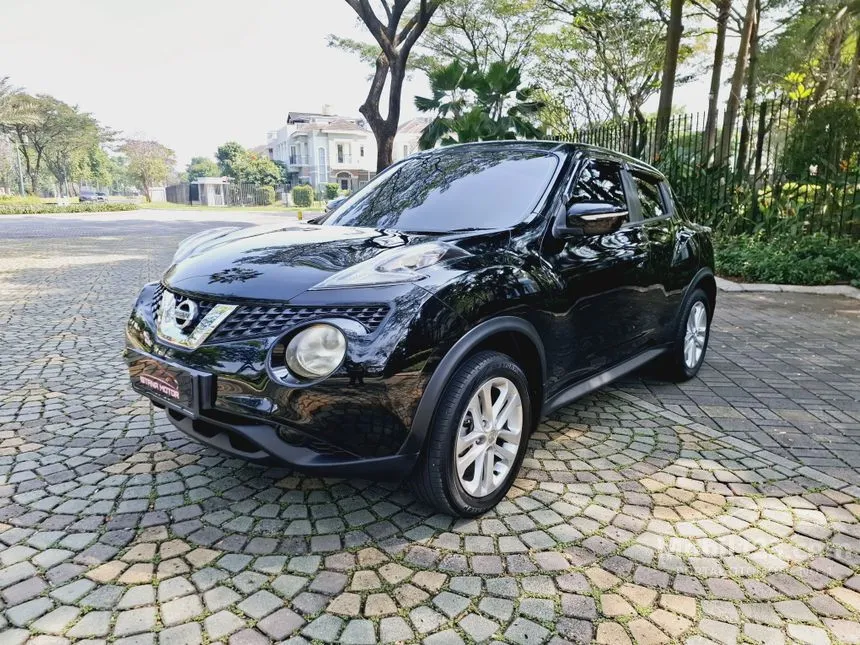 2016 Nissan Juke RX Black Interior SUV