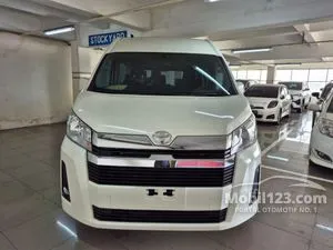 2025 Toyota Hiace 2.8 Premio Van
