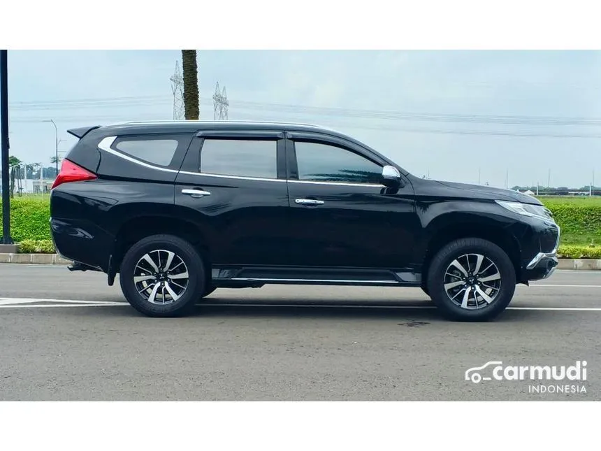 2017 Mitsubishi Pajero Sport Dakar 4X2 SUV