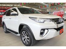 2017 Toyota Fortuner 2.4 (ปี 15-18) V SUV