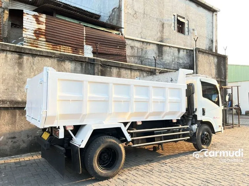 2020 Isuzu Elf NMR 71 Trucks