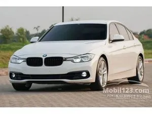 2019 BMW 320i 2.0 Sport Shadow Edition Sedan