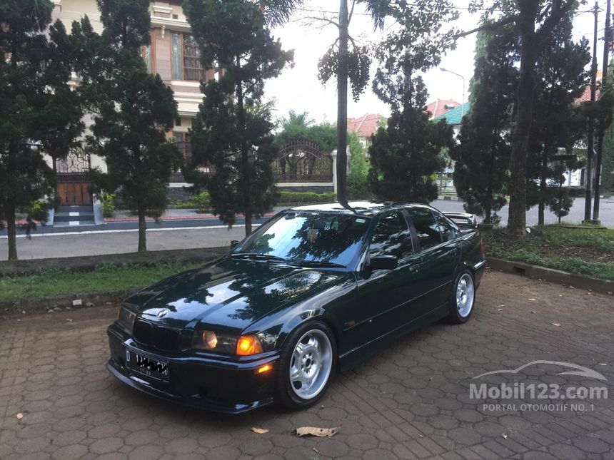 Jual Mobil  BMW  318i 1996  E36 1 8 Manual 1 8 di Jawa Barat 