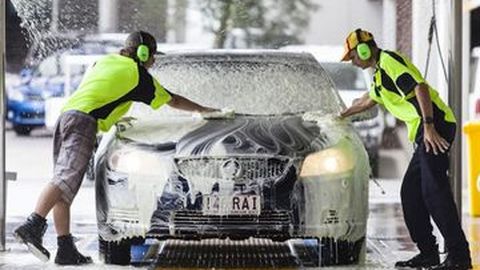 3 Hal yang Harus Diperhatikan Saat Mencuci Mobil