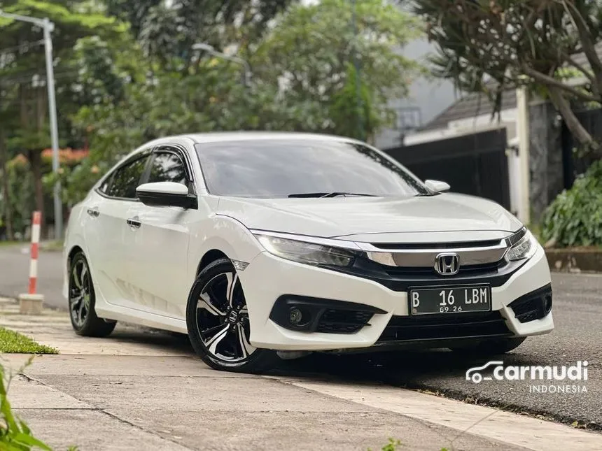 2016 Honda Civic ES Sedan
