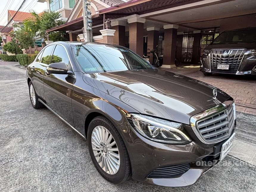 2015 Mercedes-Benz C180 Sedan