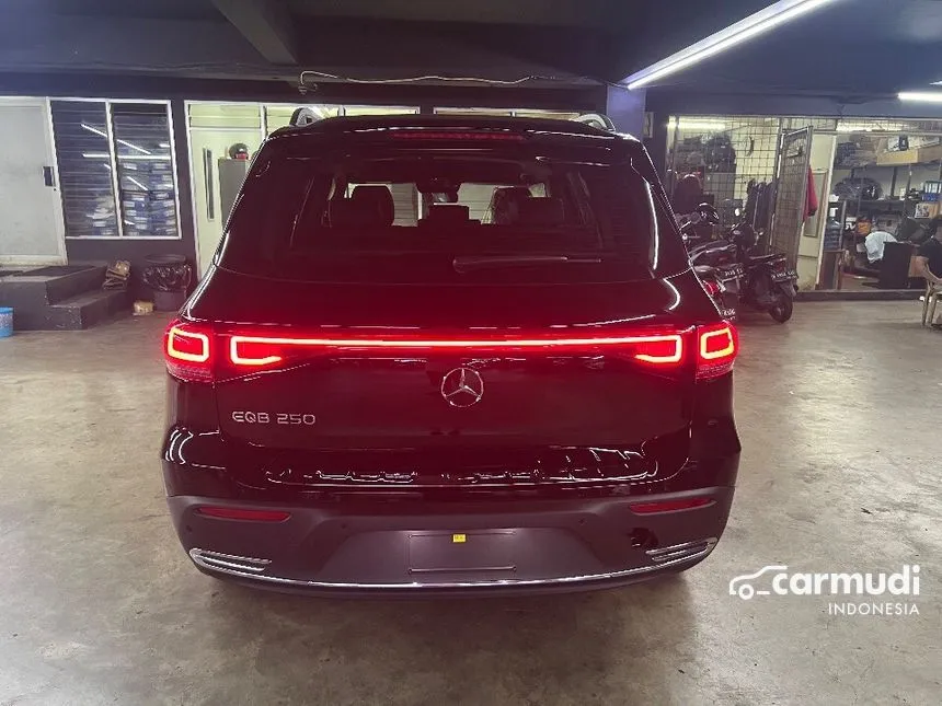 2023 Mercedes-Benz EQB250 Progressive Line SUV