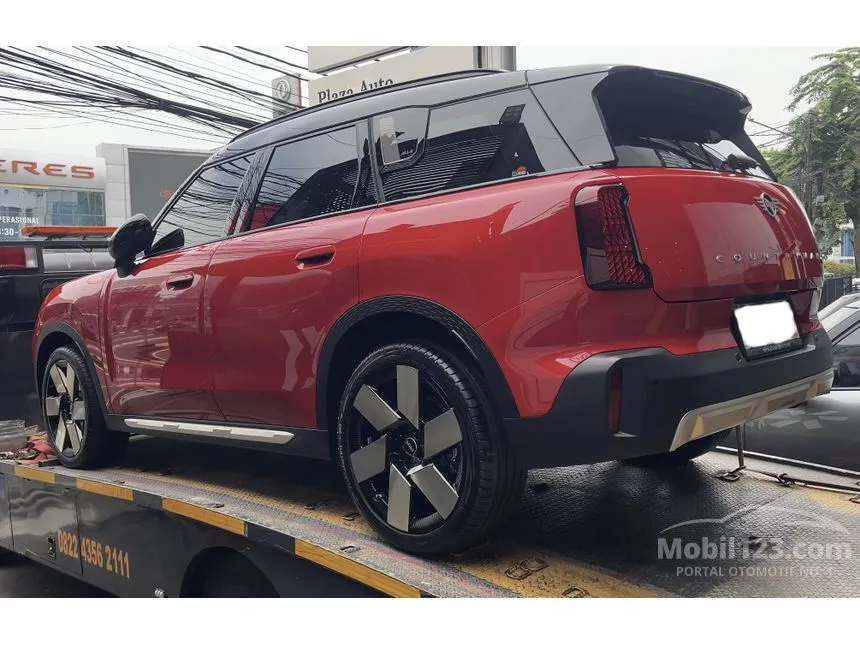 2025 MINI Countryman S ALL4 Favoured Trim SUV