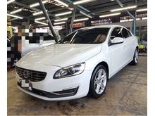 2017 Volvo S60 2.0 (ปี 11-15) T5 Sedan AT