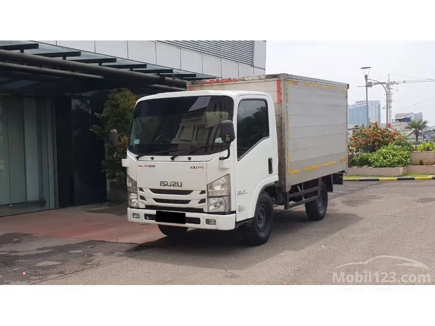 Jual Mobil Isuzu Elf 2018 NLR 2.8 di DKI Jakarta Manual Trucks Putih Rp 199.000.000